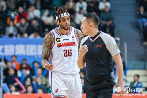 8868体育足球直播免费观看-媒体人评罚款莫兰德：这个情节标准很难界定 过往基本就比划一下