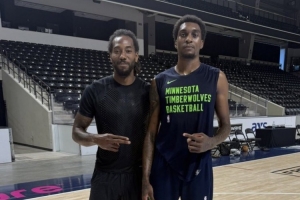 8868体育足球直播免费观看-切磋技艺自媒体晒今日莱昂纳德和麦丹训练照